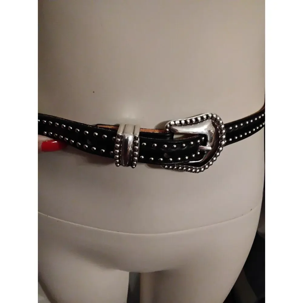 Justin Ladies Size 30 Silver and Black Belt style number C20373 1 1/4
